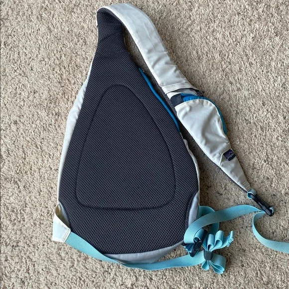 Patagonia Gray and Blue Sling Backpack - Picture 2 of 8